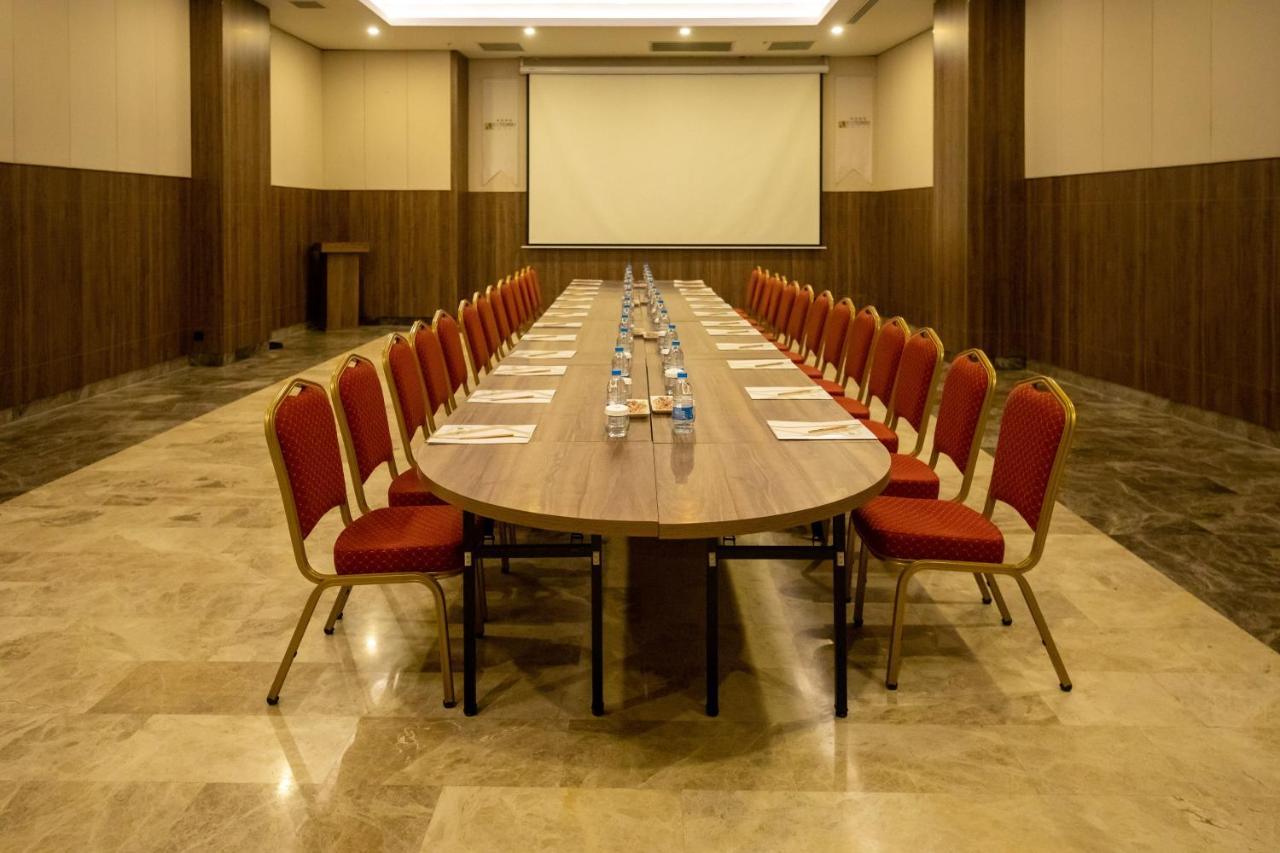 Extenso Hotel Gaziemir Екстериор снимка