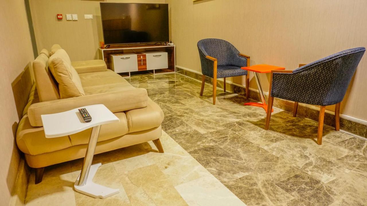 Extenso Hotel Gaziemir Екстериор снимка